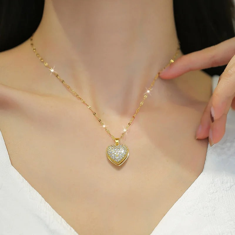 Exquisite Micro-inlaid Heart Pearl Necklace